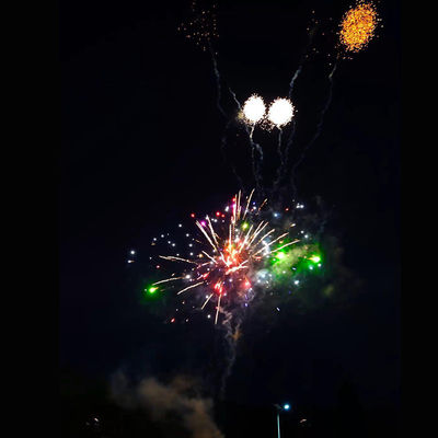 แมนดาริน ขายร้อน ขายปลีก 88 นัด คุณภาพดี ราคาโรงงาน ไพโรเทคนิค เค้ก ไฟฟ้าจากจีน