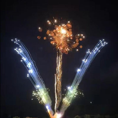 โรงงานจีนขายส่ง 1.3G Un0335 พลุเค้กกลางแจ้งสำหรับเทศกาลคริสต์มาสแบบกำหนดเองได้ พลุไฟมืออาชีพ แบตเตอรี่